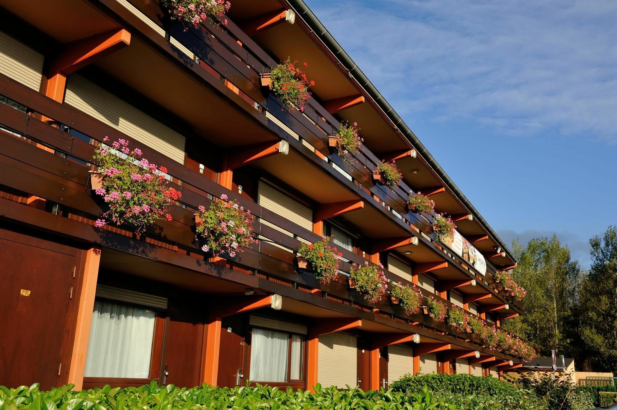 Hotel Campanile Saint-Etienne Est- Saint-Chamond Zewnętrze zdjęcie